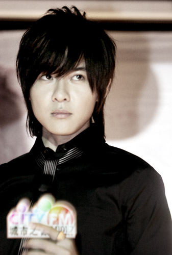  p>唐禹哲(danson tang),1984年9月2日出生于台湾省 a target="_blank