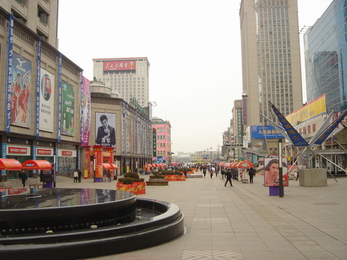 青泥洼桥,位于辽宁省 a target="_blank" href="/item/大连市/127186"