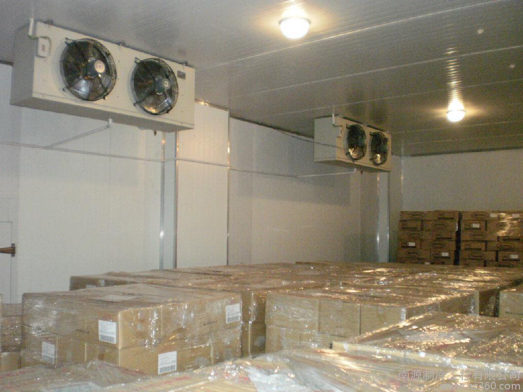  p>蔬果冷库又叫蔬菜冷库(cold storage),利用降温设施创造适宜的湿度