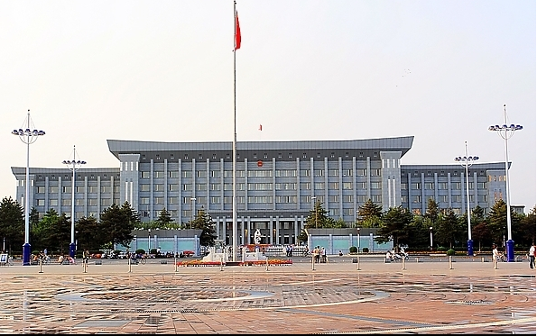 包头市人民政府关于进一步加强法律援助工作的意见