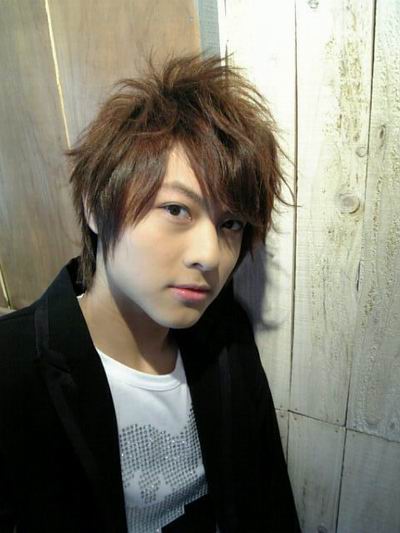  p>邱胜翊,艺名王子(prince),1989年4月14日出生于台湾,中国台湾男