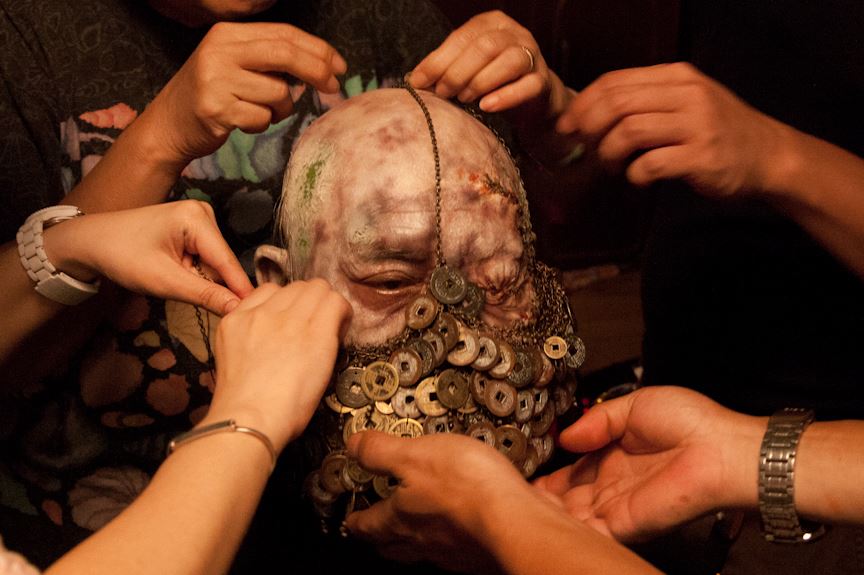  p>《僵尸》(rigor mortis)是一部向传统僵尸片致敬的电影.