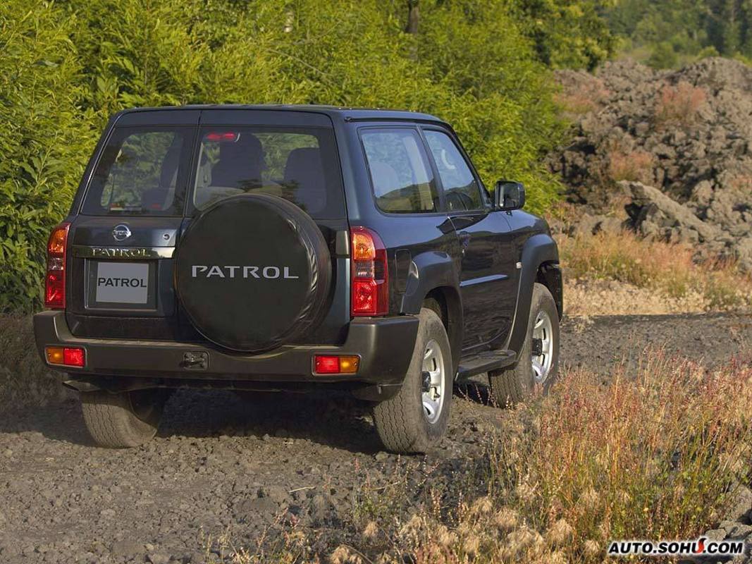  p>途乐(patrol)是日产汽车首款全尺寸suv,第六代在2010年初发布.