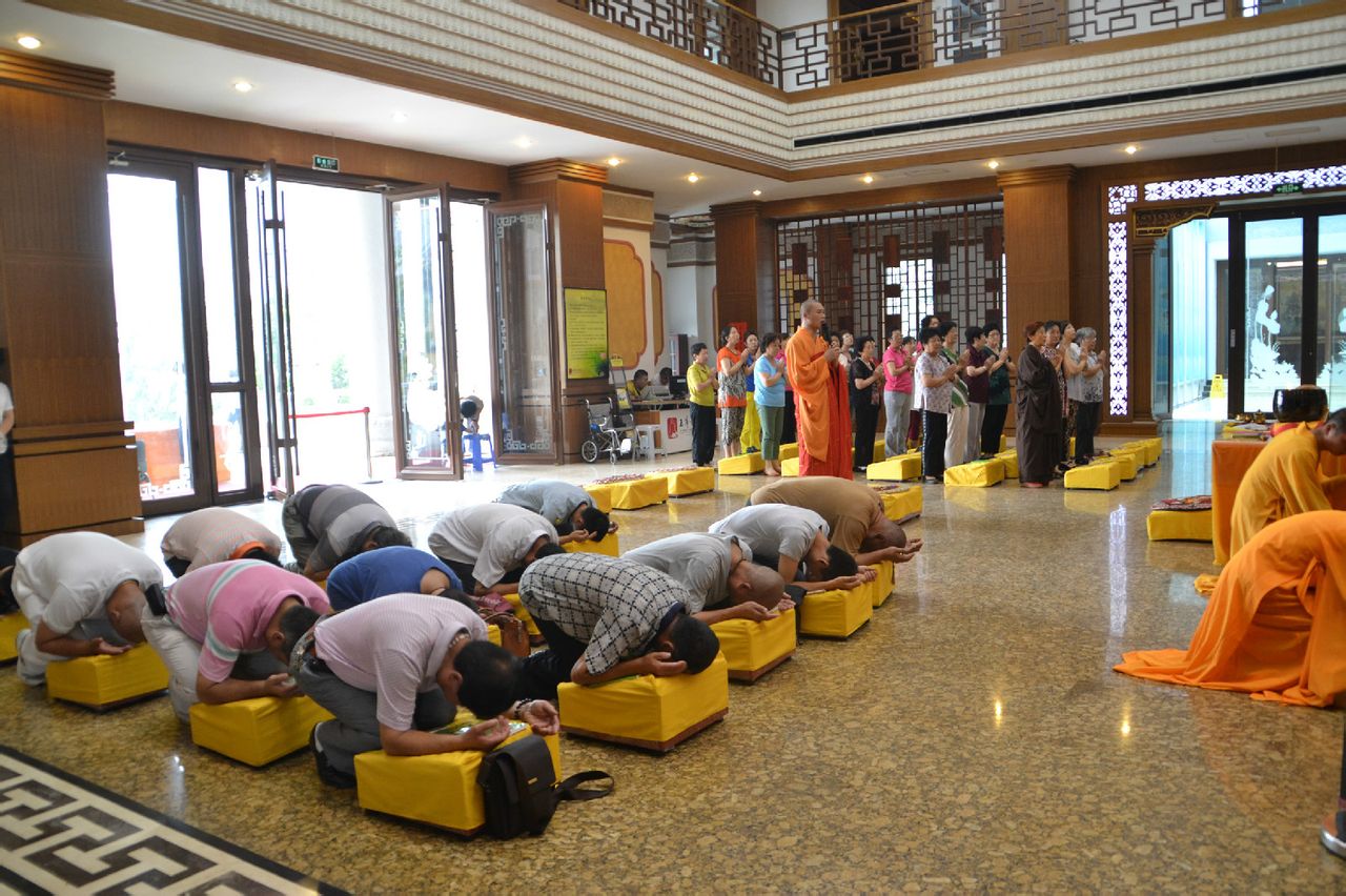  /p> p data-id="gnwne4upgs">玉佛寺寝宫隶属于天津感恩福座投资有限