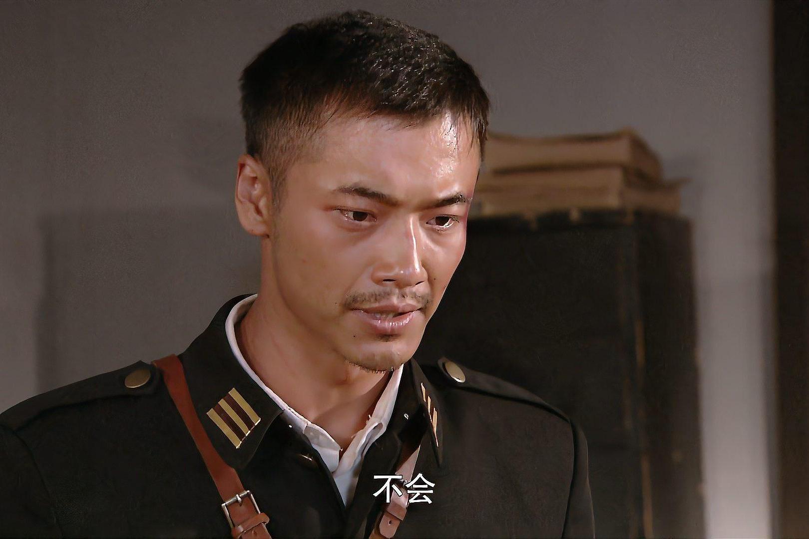 男,是电视剧《 a target="_blank" href="/item/铁血刀锋/76325" data