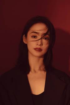 依灵（中国内地女演员）_百度百科