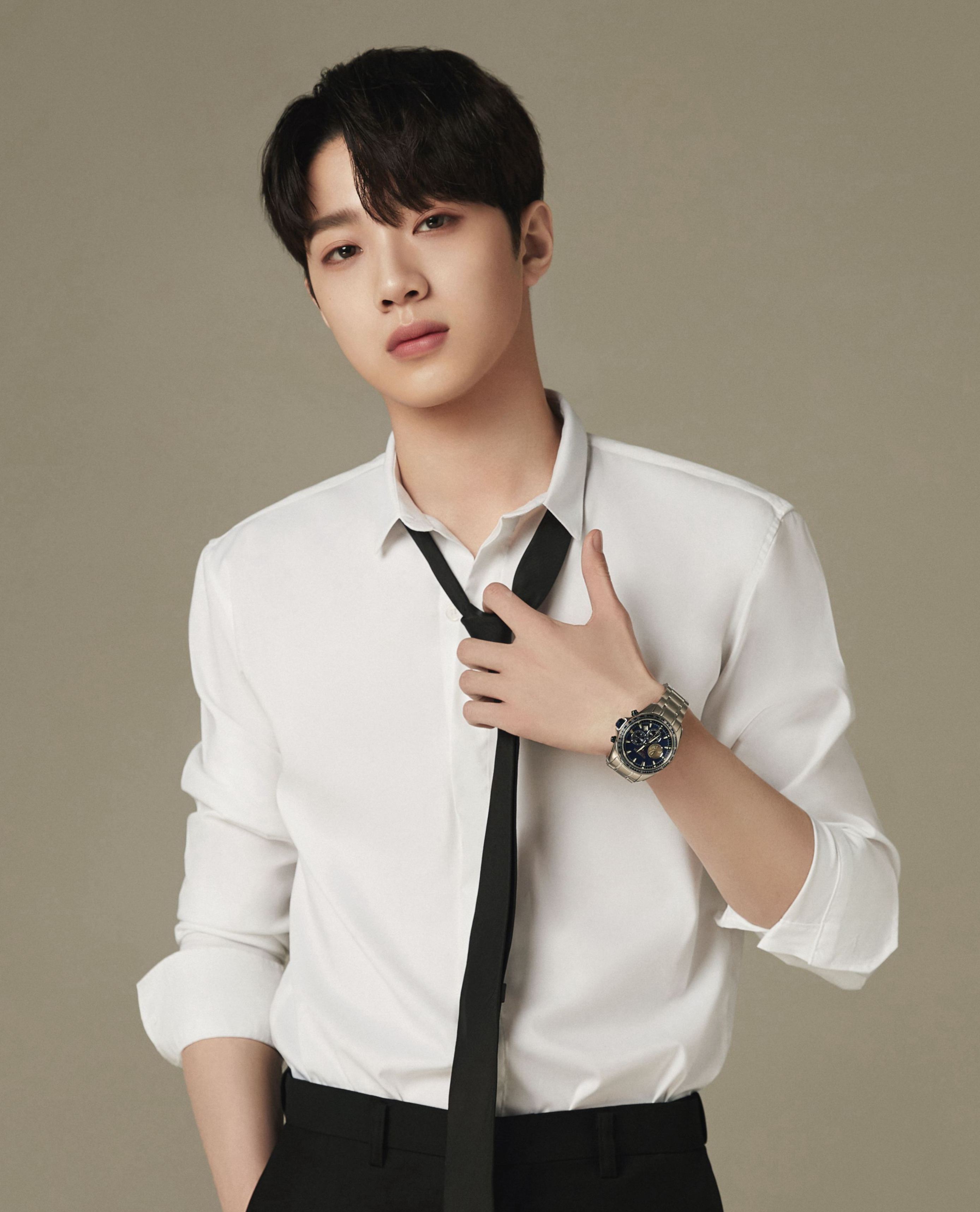  p> b>公元2001年(two thousand and one) /b>,公历 a target="_blank