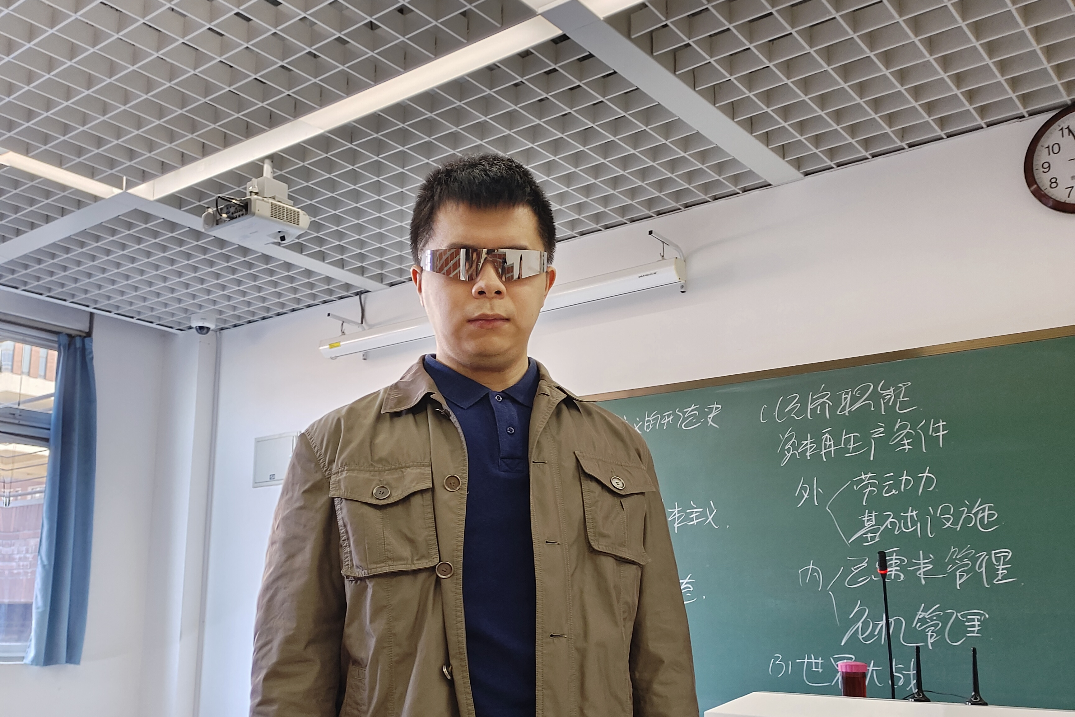 子牛,男,哲学博士,现为<a target="