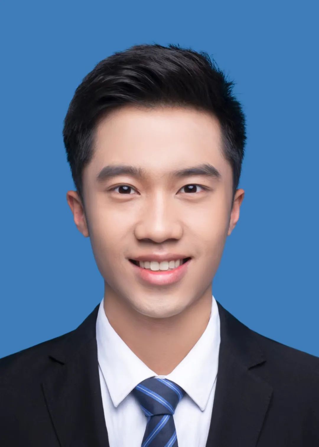ctrid="tyo75zognxay">凌泰炀,男,汉族,1998年12月生,大学本科学历