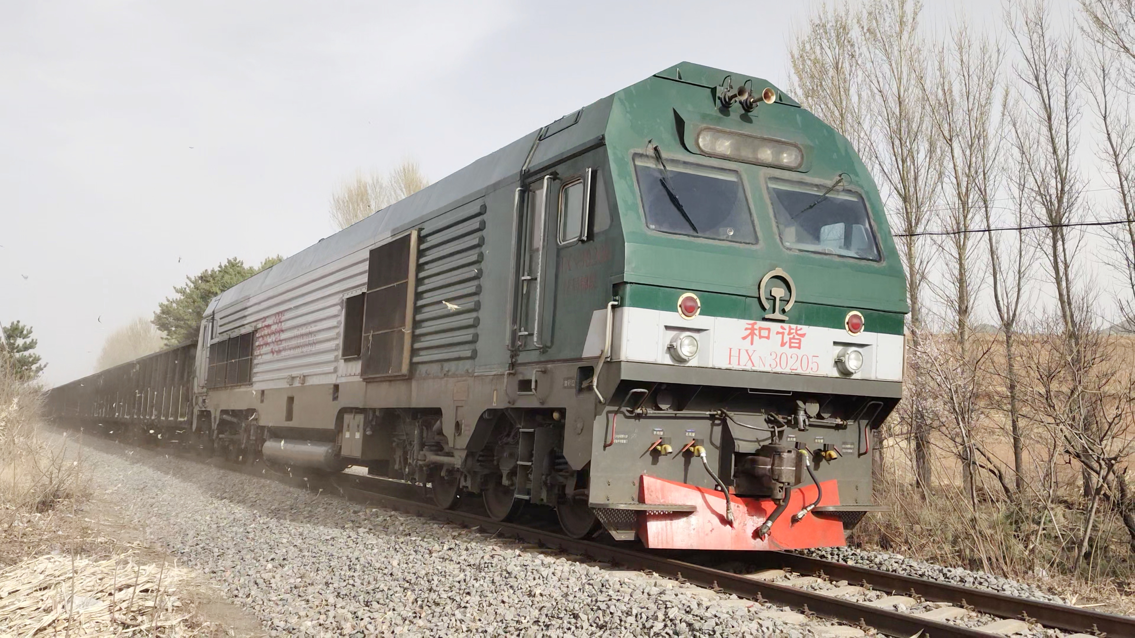 和谐系列内燃机车分为<span class="ref"