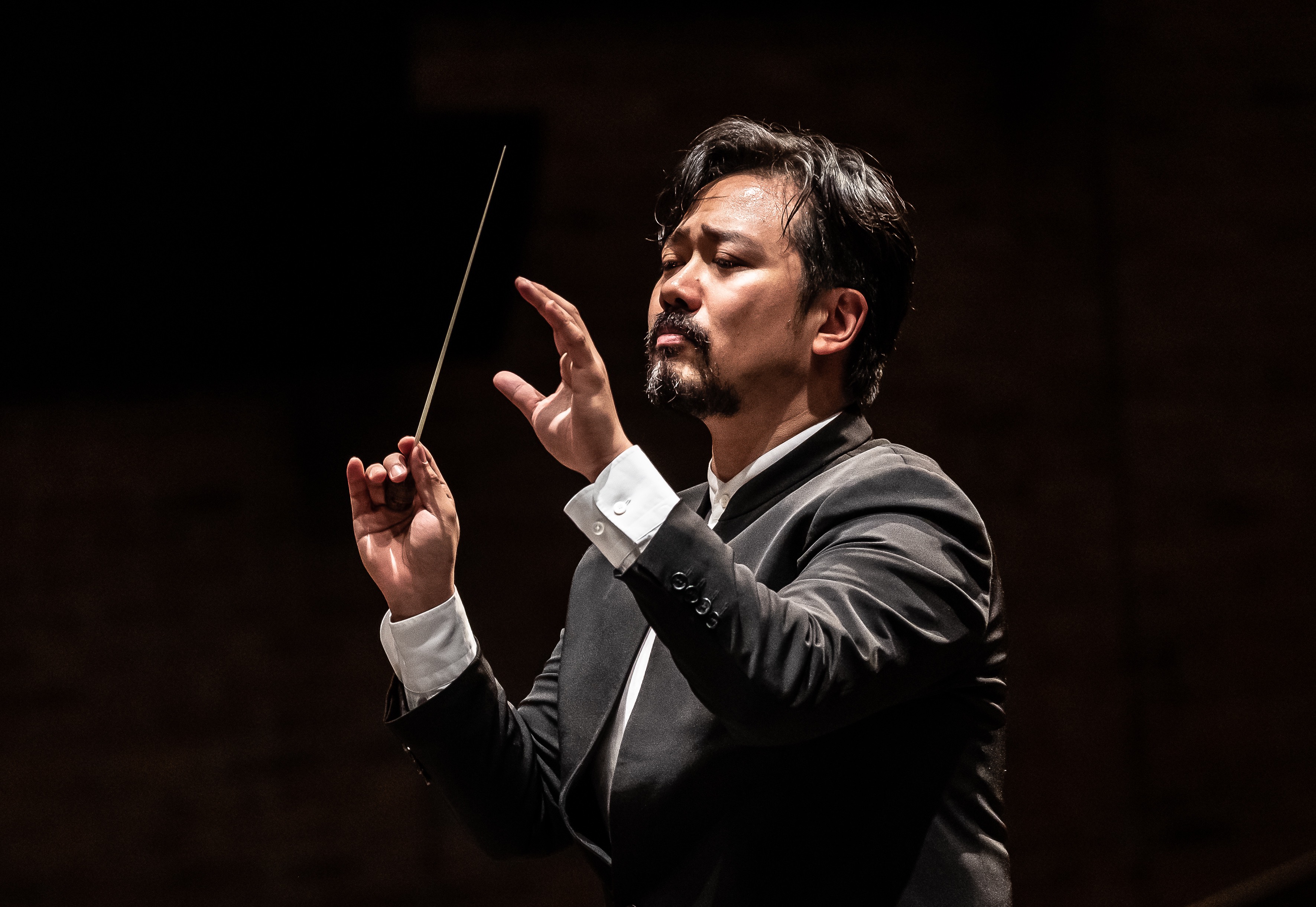  p data-id="gnx9zsn29u">林大叶,中国指挥家,毕业于 a target="