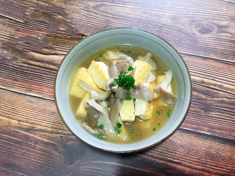 豆腐炖蘑菇