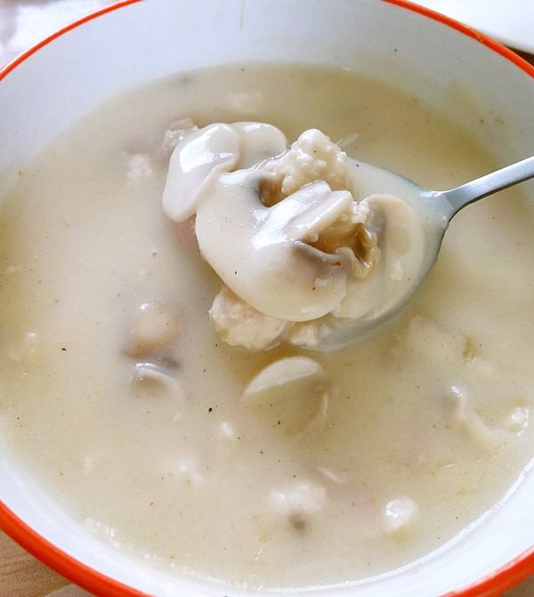 奶油鸡茸蘑菇浓汤