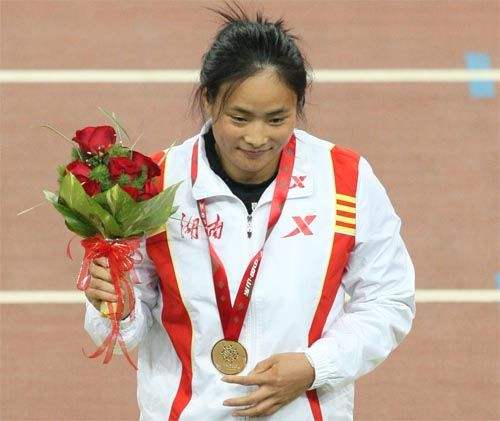  p>刘春花,女,隆回县雨山人,1997年9月考入隆回一中初中部 sup data