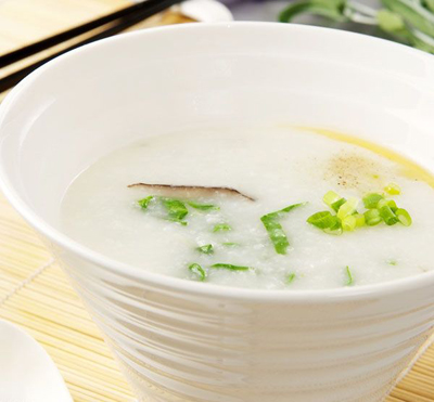 道以冬瓜,粳米为主料,猪肉,淀粉为辅料,盐,香油,大葱为调料制作的药膳