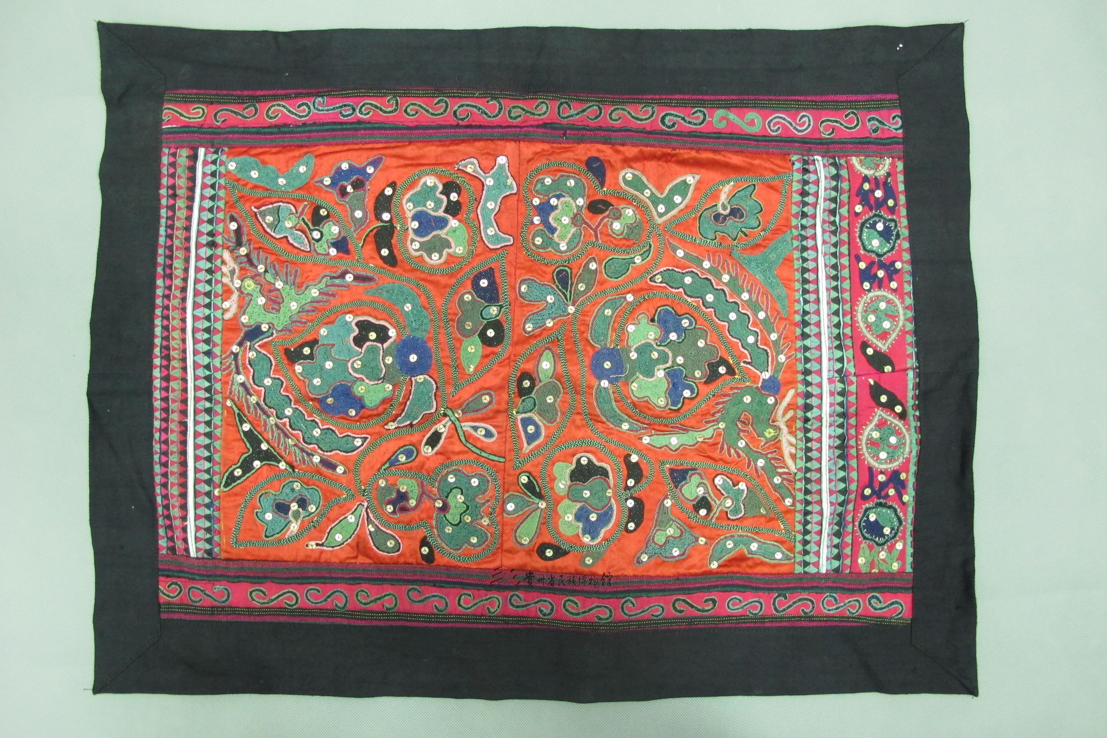 民国台江苗族辫绣凤花纹绣片