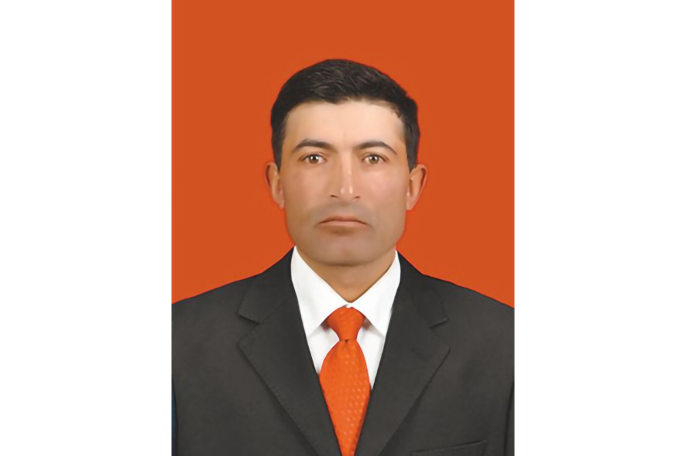 ">拉齐尼·巴依卡 i>(1979年4月10日—2021年1月4日) /i>,男,塔吉克族