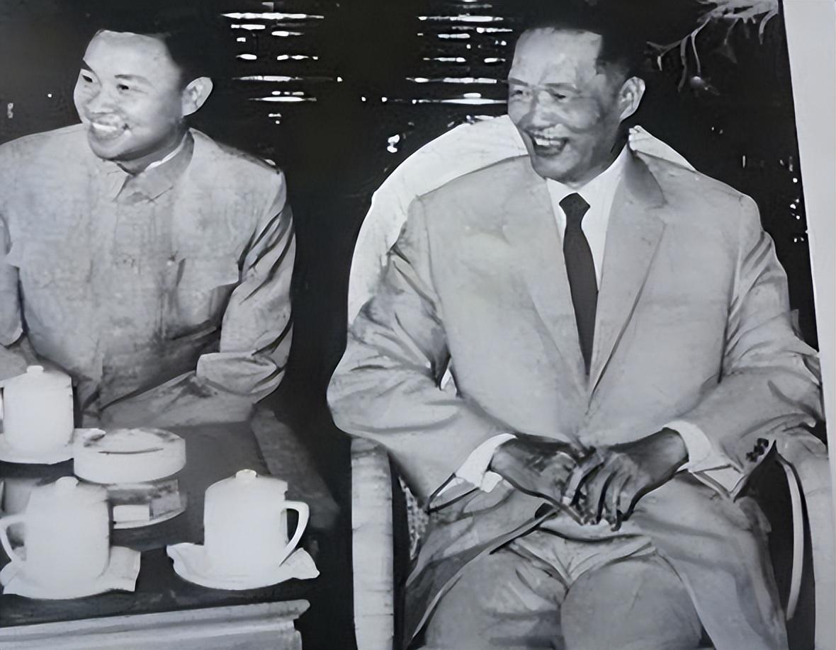 黄文欢：越南前副主席，因受排挤悄悄来华求保护，死后葬于八宝山_百科TA说