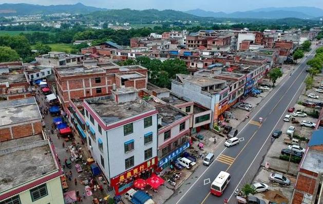 西江镇,隶属江西省赣州市<a target="