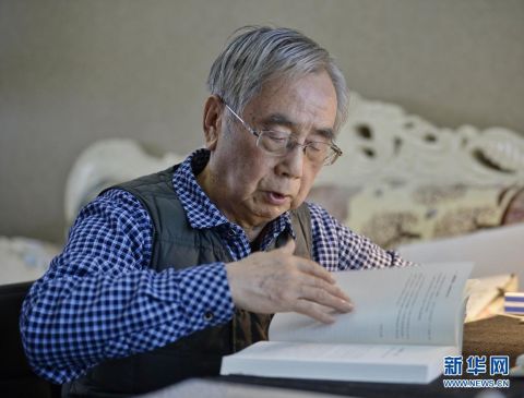 从“少年维特”到“巴蜀译翁”——杨武能六十载从译路_百科TA说