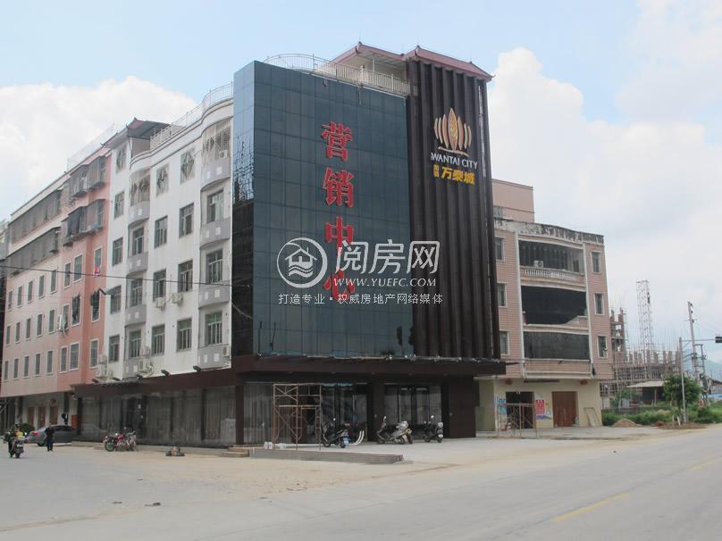 翔栩·万泰城主力户型为四房两厅,户型面积为109平方米—340平方米