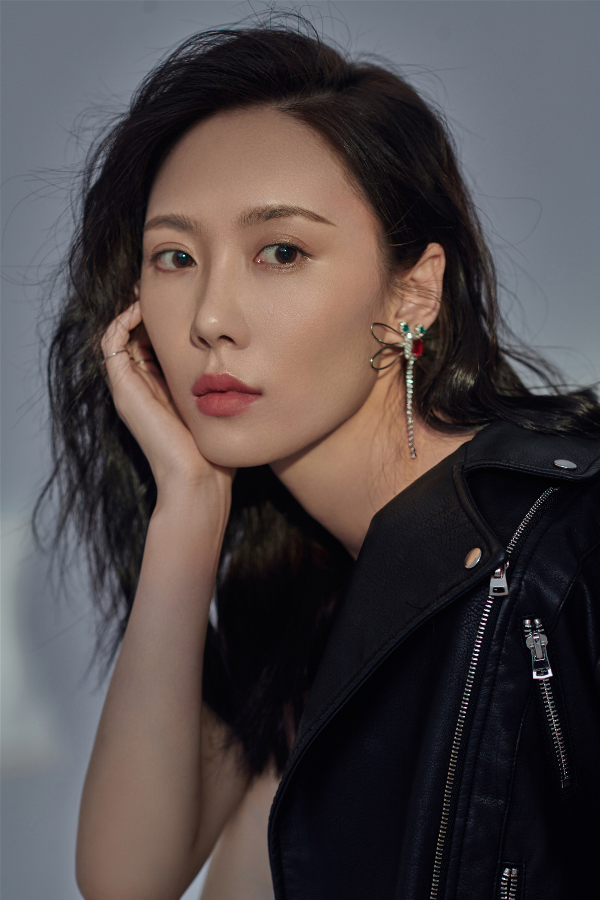  p>梁诗冉,毕业于北京电影学院,中国内地女演员.