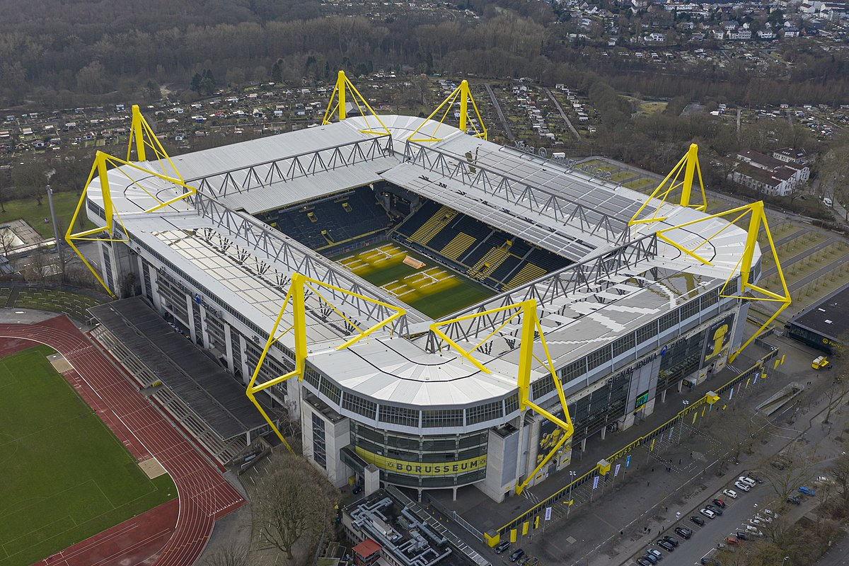  p>伊杜纳信号公园球场(signal iduna park)是德甲球队 a target="