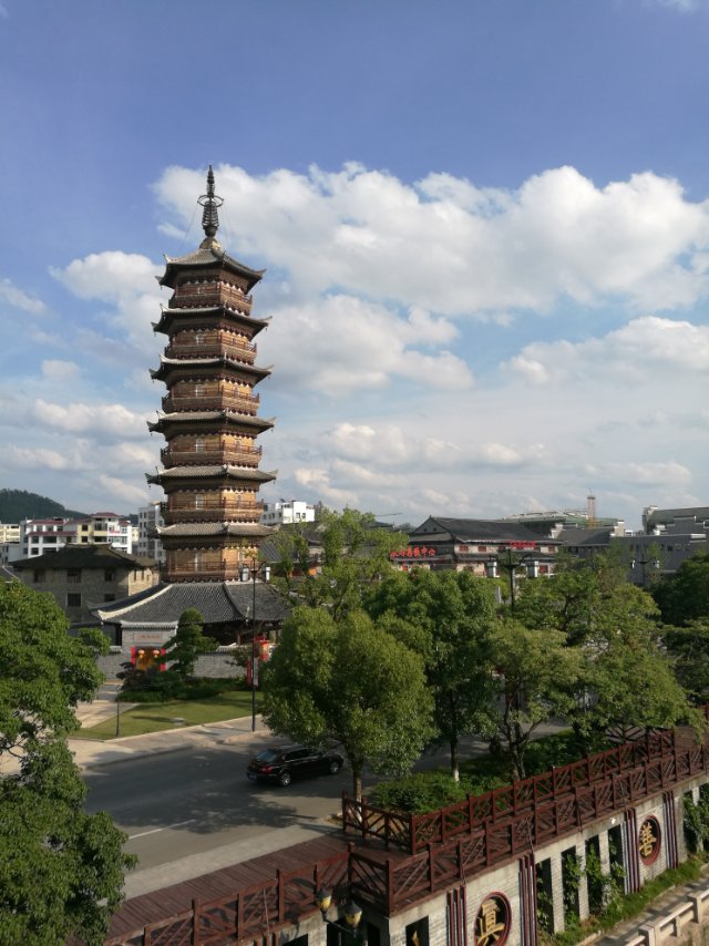  p>宝福院塔,又名宝福塔,位于 a target="_blank" href="/item/江西省