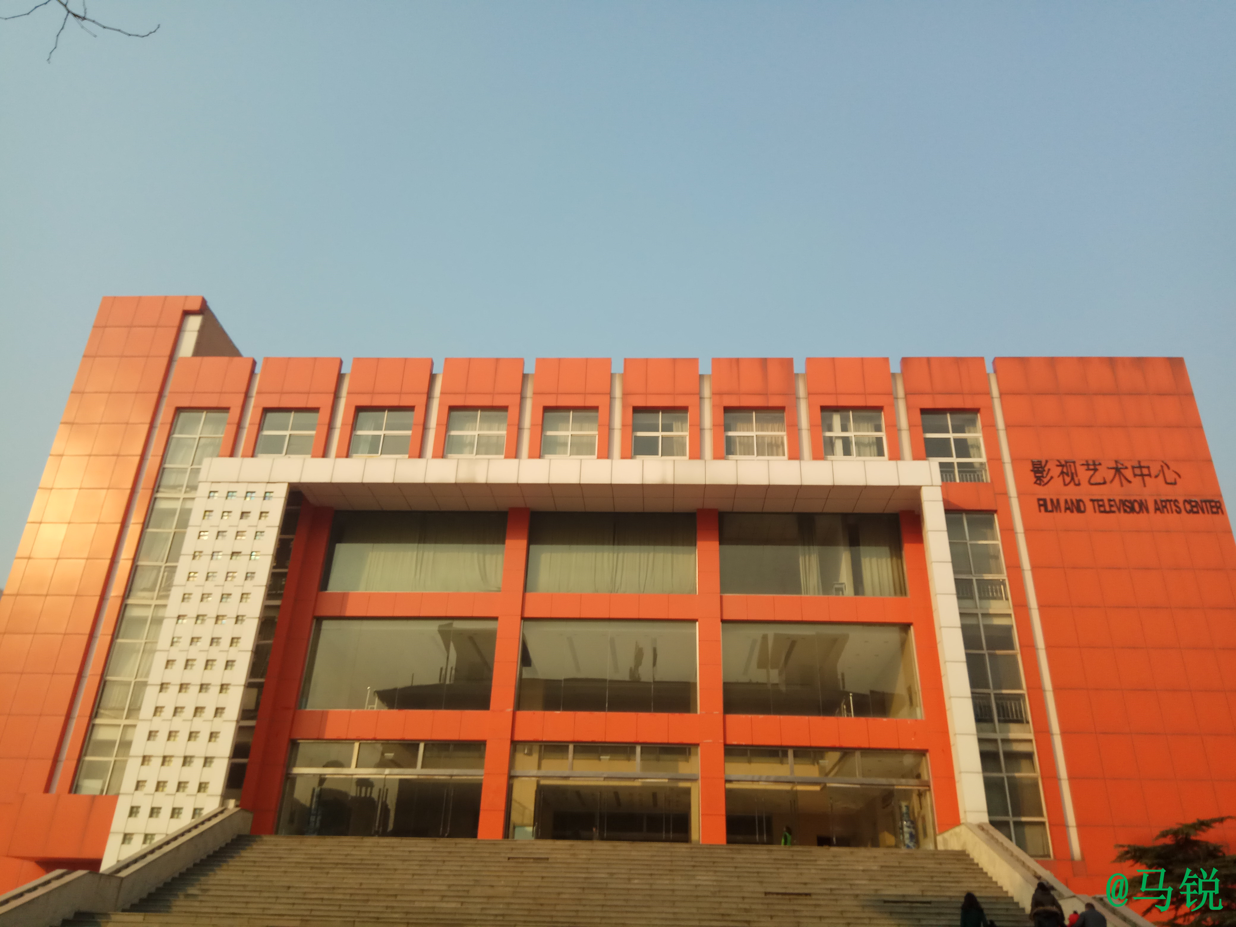  p>河北传媒学院( i>hebei institute of communications /i>),简称"