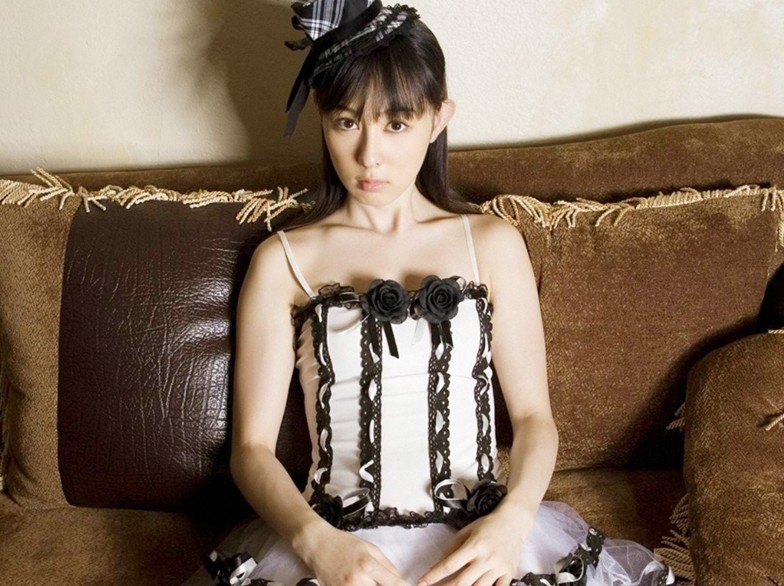  p>秋山莉奈,1985年9月26日出生于日本东京都,日本影视女演员,模特.