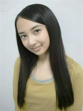 ">小宫有纱(arisa komiya),1994年2月5日出生于栃木县,日本的女性声优