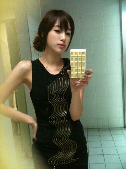  p>咸恩静,1988年12月12日出生于韩国江原道江陵市