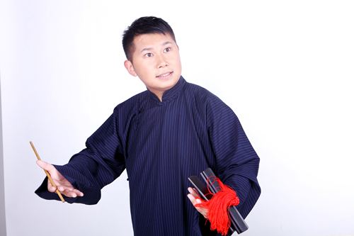  p>何云伟,本名何伟,1981年12月25日出生于北京昌平,相声演员,影视