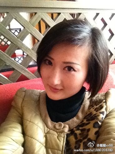 《生活麻辣烫》是重庆电视台出品,由刘浩强,唐柯,潘科,雷环,秦丹,闷墩