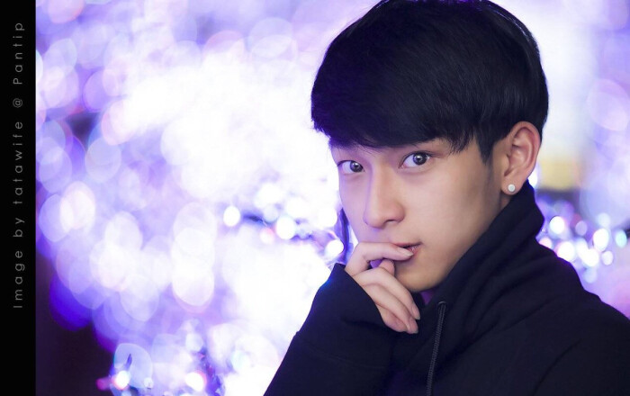  p>瓦奇拉维·让维瓦(chimon),2000年1月15日出生于泰国曼谷,泰国gmm