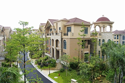  p>主要由联排水景别墅,湖景别墅,园林景观洋房,欧式高层小高层商住楼