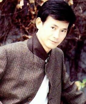  p>郑少秋,1947年2月24日出生于香港,祖籍广东,中国香港男演员,歌手.
