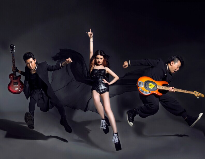 小爱与花儿乐队