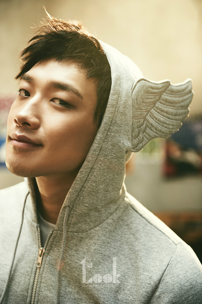  p>郑智薰(rain),1982年6月25日出生于韩国首尔,韩国流行男歌手,演员