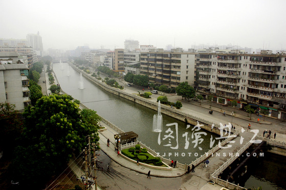  p>广东省湛江市南桥河古称南溪河,横贯 a target="_blank" href="