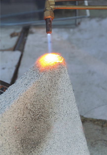  p>水泥发泡保温板是指使用发泡 a target="_blank" href="/item/水泥