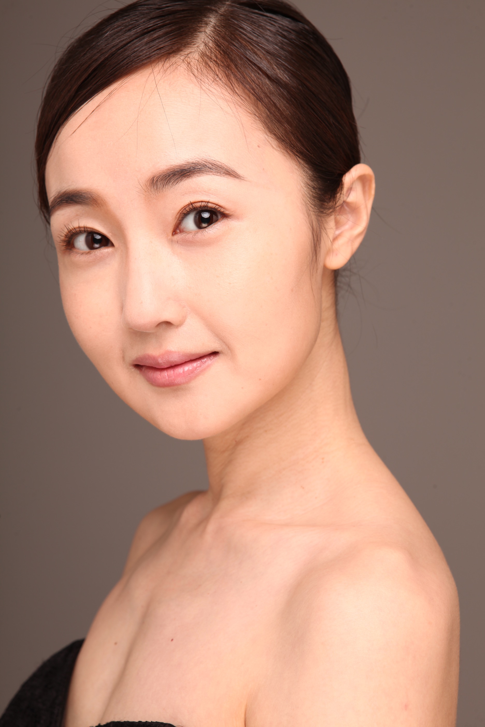  p>尹馨梓,1985年8月26日出生于天津市,毕业于 a target="_blank"