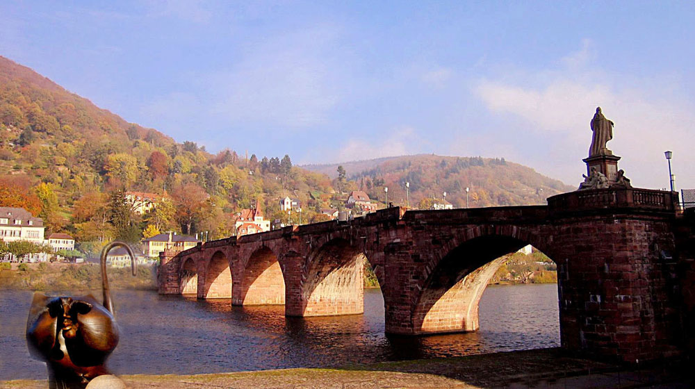 铁欧德桥(karl-theodor-brucke),位于德国海德堡.