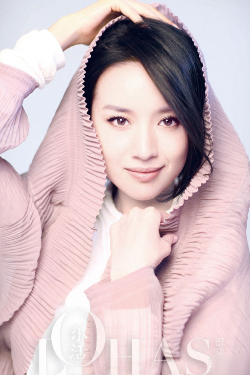  p>董洁,1980年4月19日出生于辽宁省大连市,毕业于 a target="_blank"