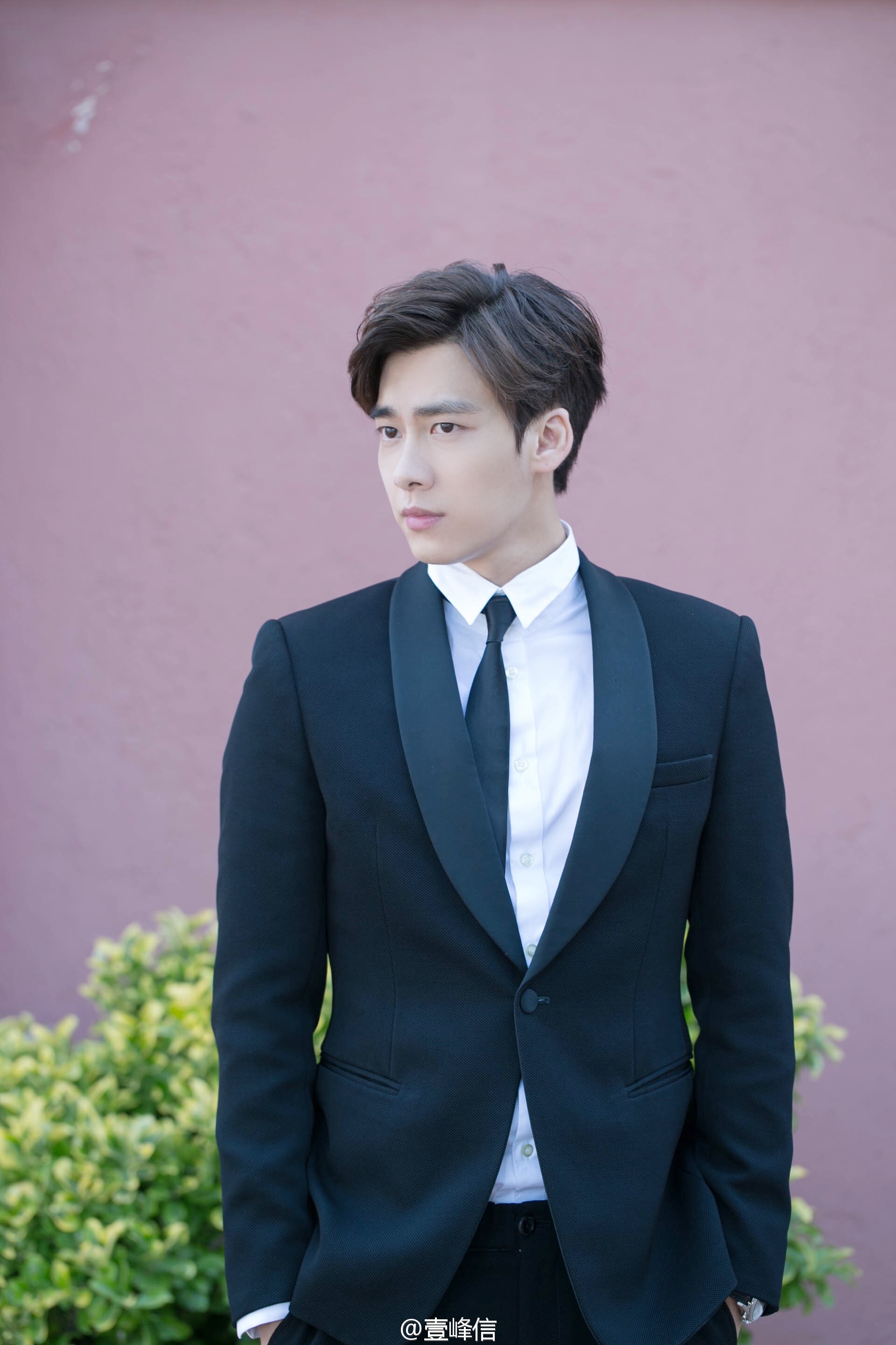  p>李易峰,1987年5月4日出生于四川省成都市,中国内地男演员,流行乐