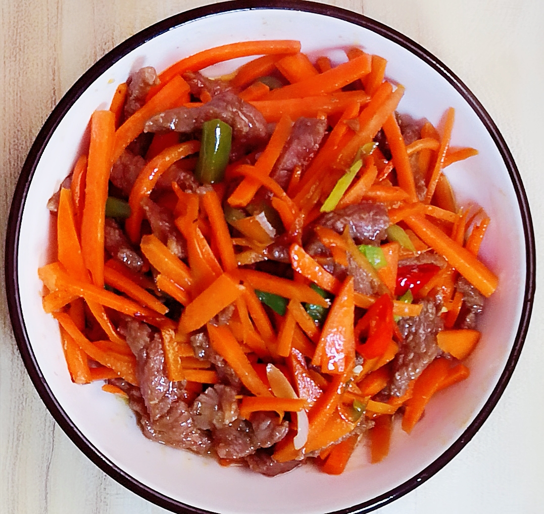 牛肉丝炒胡萝卜