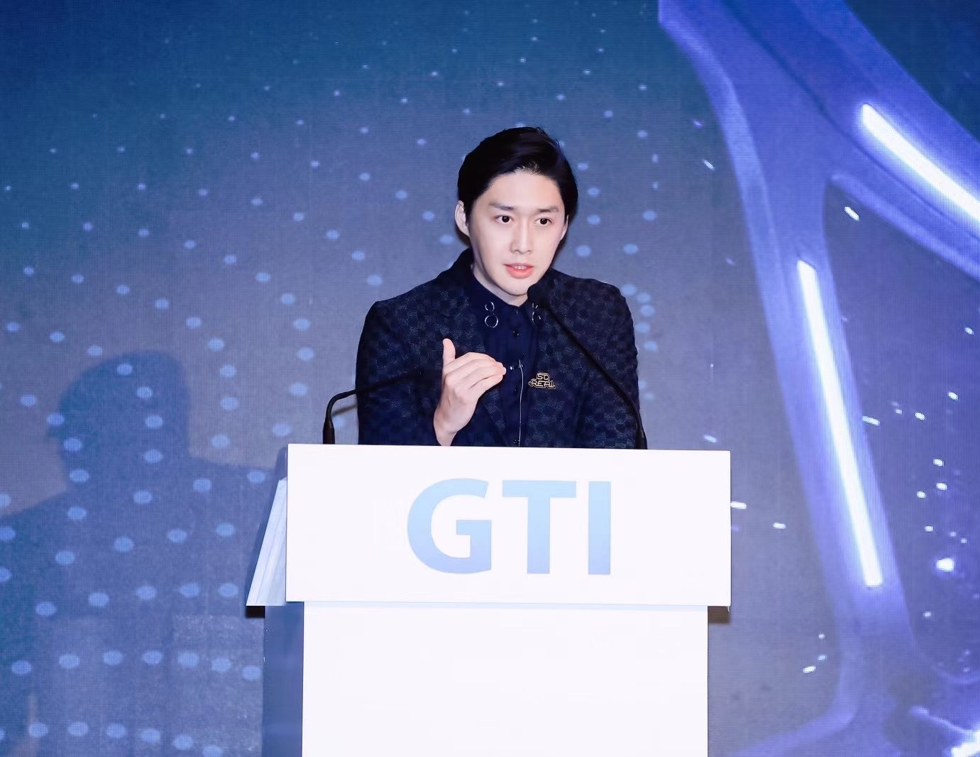 齐笑, a target="_blank" href="/item/北京当红齐天国际文化科技发展