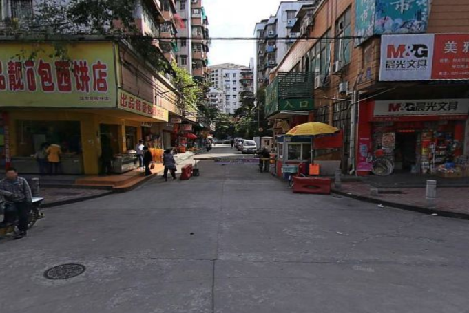  p>瑞宝花园二期,位于广州,是一个综合性建筑群. /p>