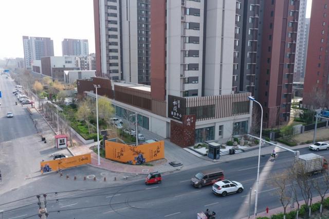  p>格调松间位于天津市西青精武镇,由 a target="_blank" href="/item