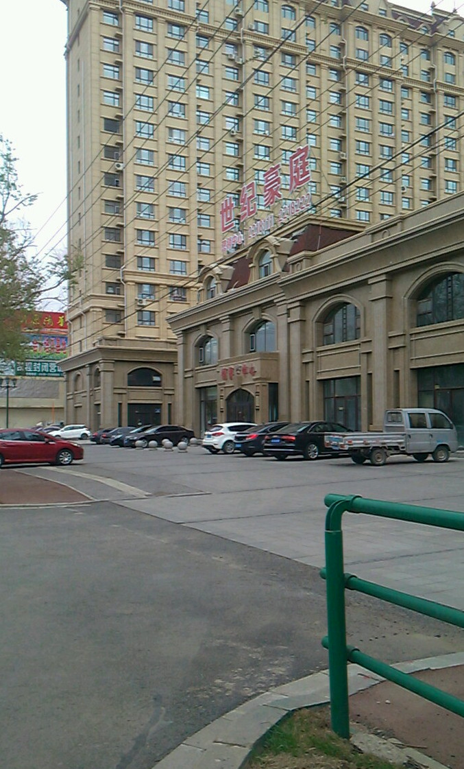 与大润发超市,金钻百货,金钻江南秀朝夕相伴,更有松原市首家必胜客,在